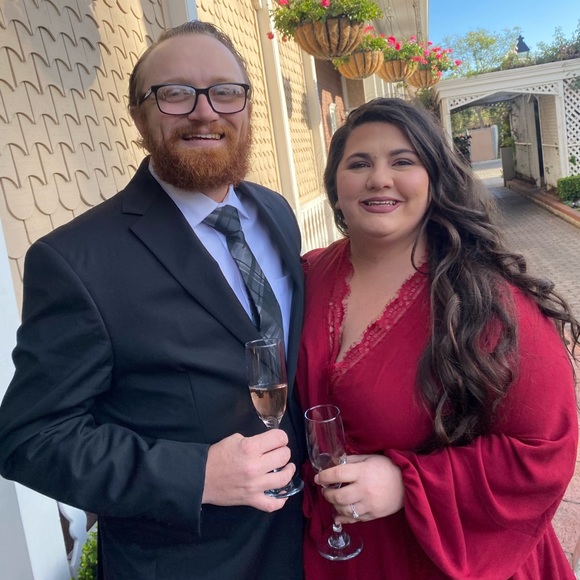 Meet your Posher, Samantha - Picture 2 of 3